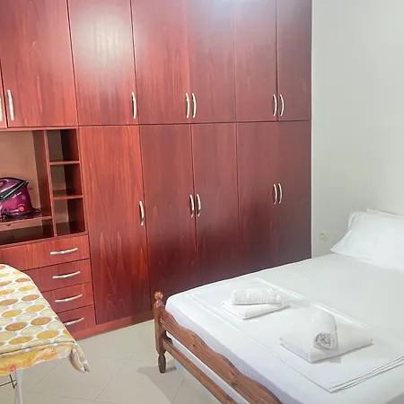 شقة Cozy 1 Bedroom Apartment, Sea Breeze, Free Parking & Balcony ساراندا