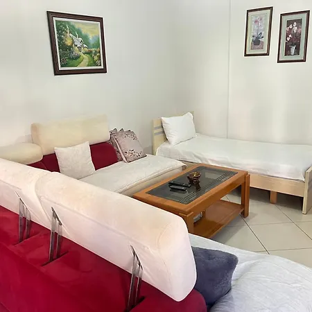 Cozy 1 Bedroom Apartment, Sea Breeze, Free Parking & Balcony * ساراندا
