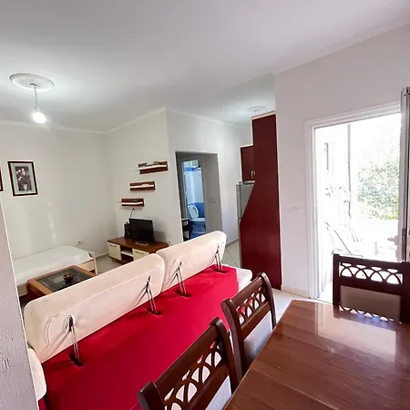 شقة Cozy 1 Bedroom Apartment, Sea Breeze, Free Parking & Balcony ساراندا