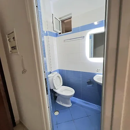 Cozy 1 Bedroom Apartment, Sea Breeze, Free Parking & Balcony * ساراندا